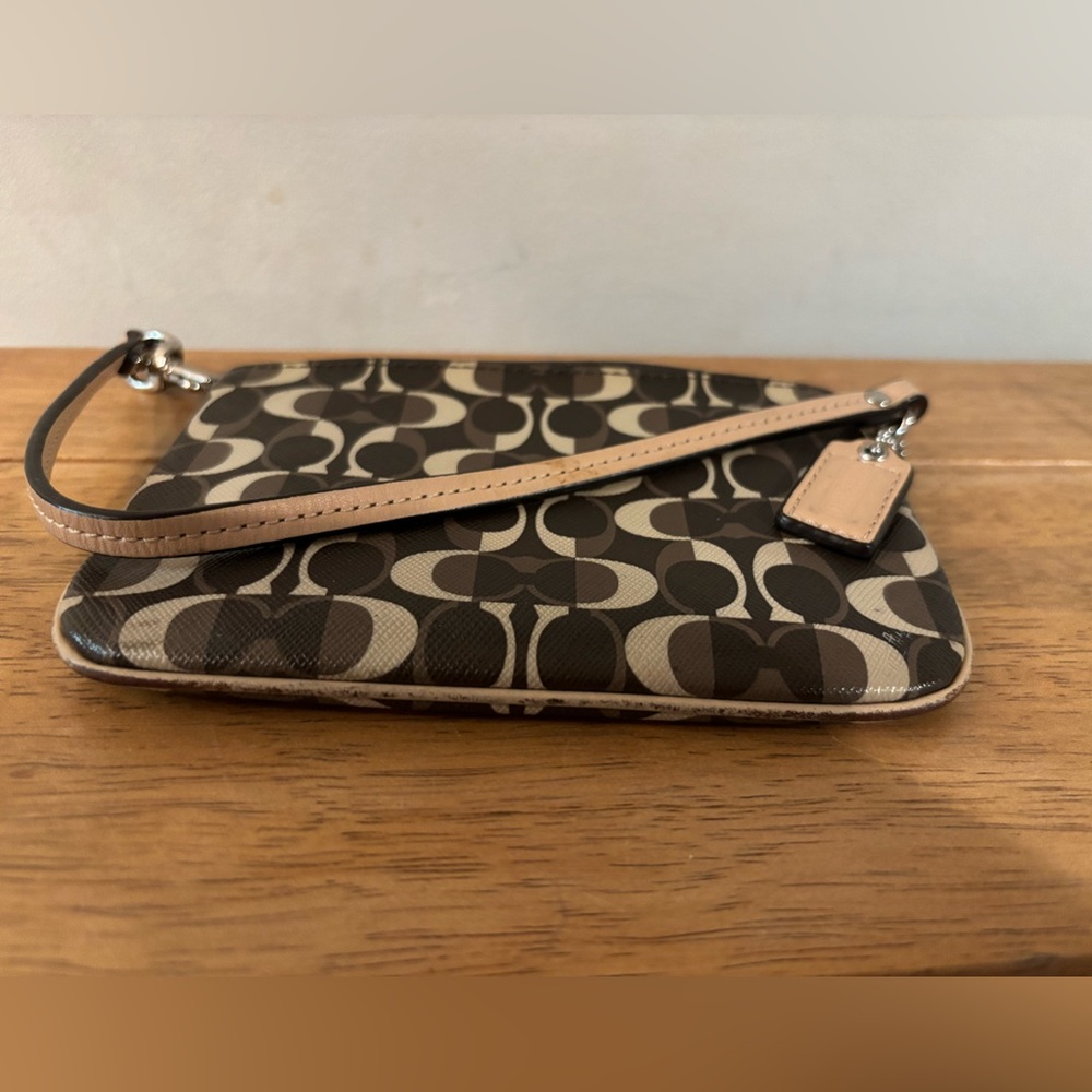 Coach Peyton Signature Dream C Brown and White Coated Canvas Wristlet Wa… - Picture 10 of 12